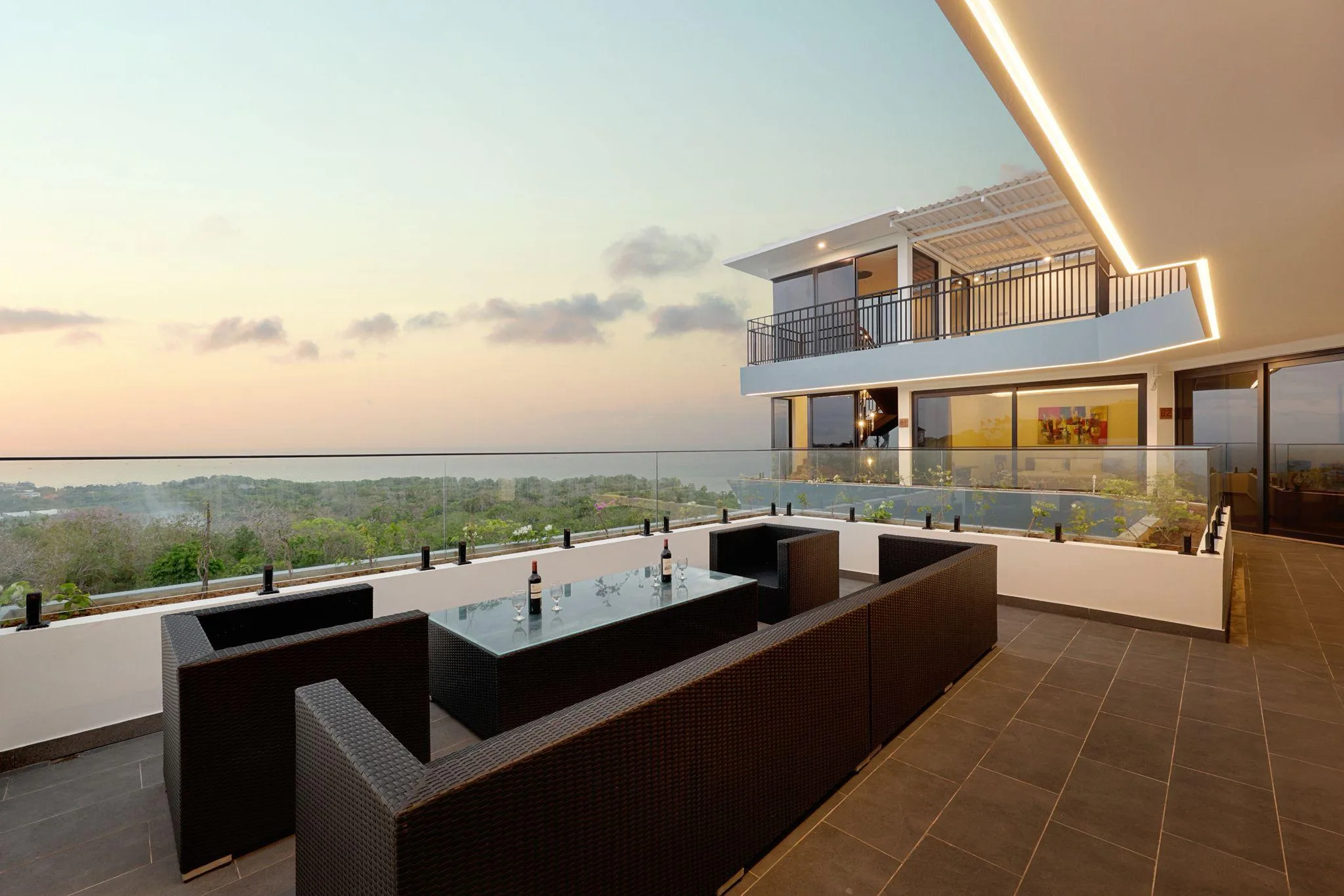 Freehold 6 Bedroom Ocean View Wedding Villa for Sale in Uluwatu