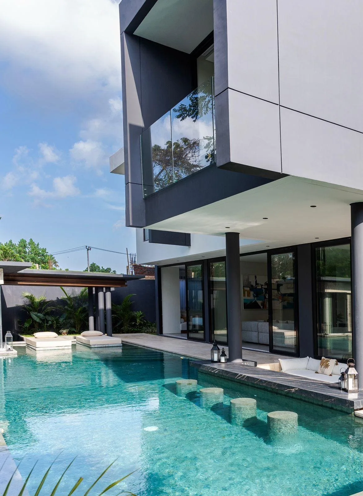 Pererenan 5 Bedroom Luxury Villa with Five Star Facilities for Sale and Rent