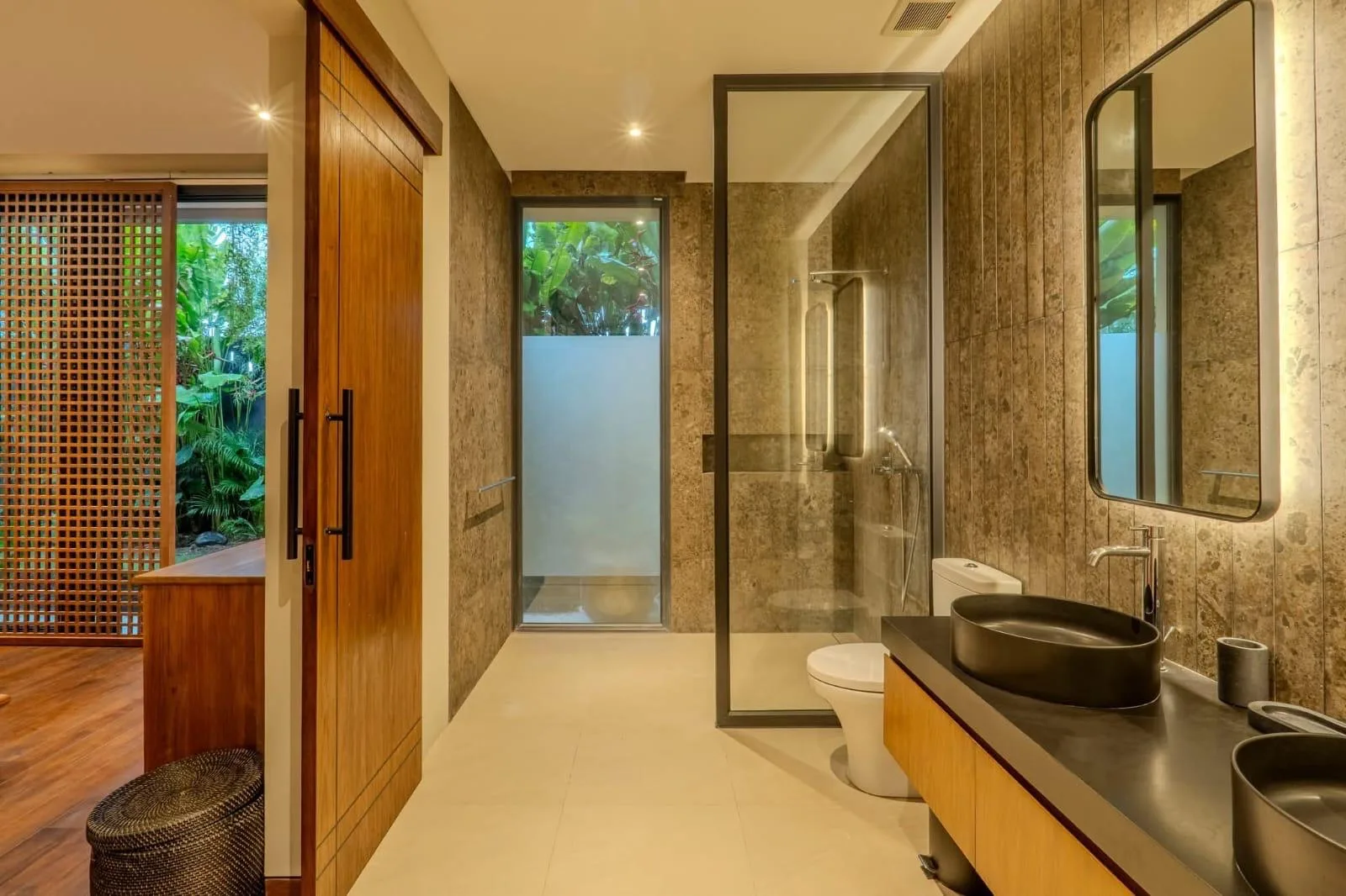 Monthly Rental 3 Bedroom Tropical Villa in Pantai Lima Pererenan