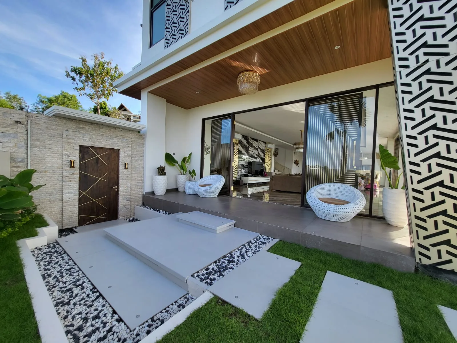 4 Bedroom Luxury Freehold Villa with Rooftop Views in Jimbaran Bali
