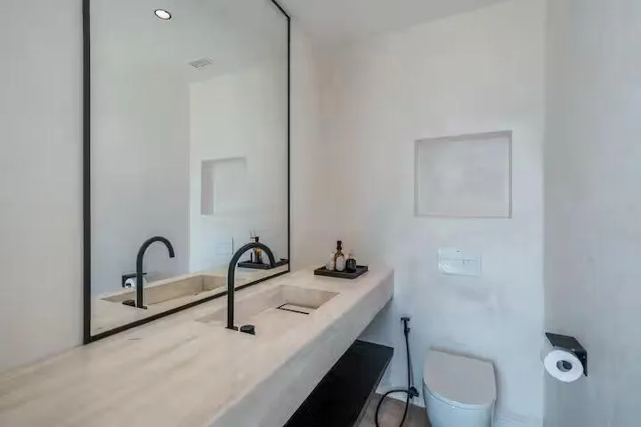Umalas Real Estate, 4-Bedroom Luxury Villa for Rent