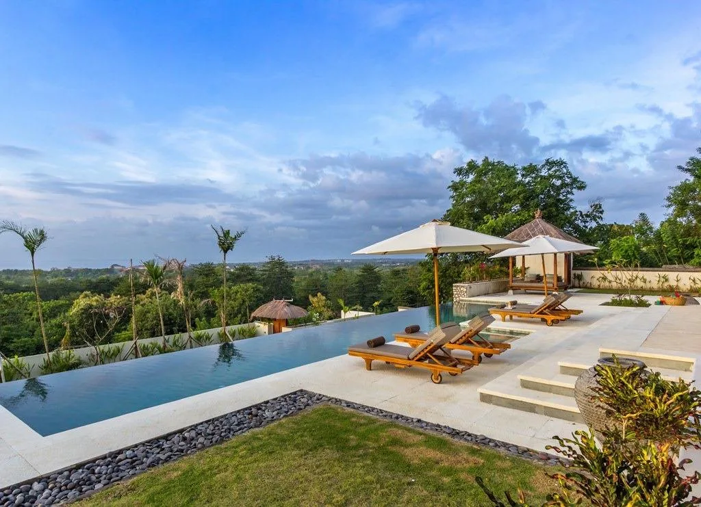 LABUAN SAIT ULUWATU | 6-BEDROOM LUXURY VILLA FOR SALE | FREEHOLD REF ID: DR0450