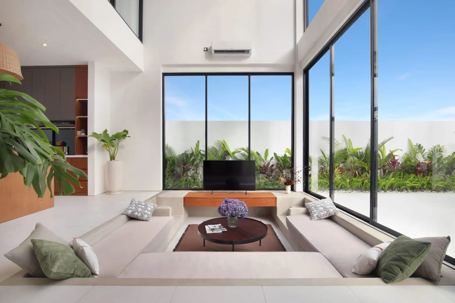 PERERENAN | 3-BEDROOM OCEAN VIEW VILLA | ROOFTOP PLUNGE POOL | MONTHLY RENTAL | REF ID: DR0395