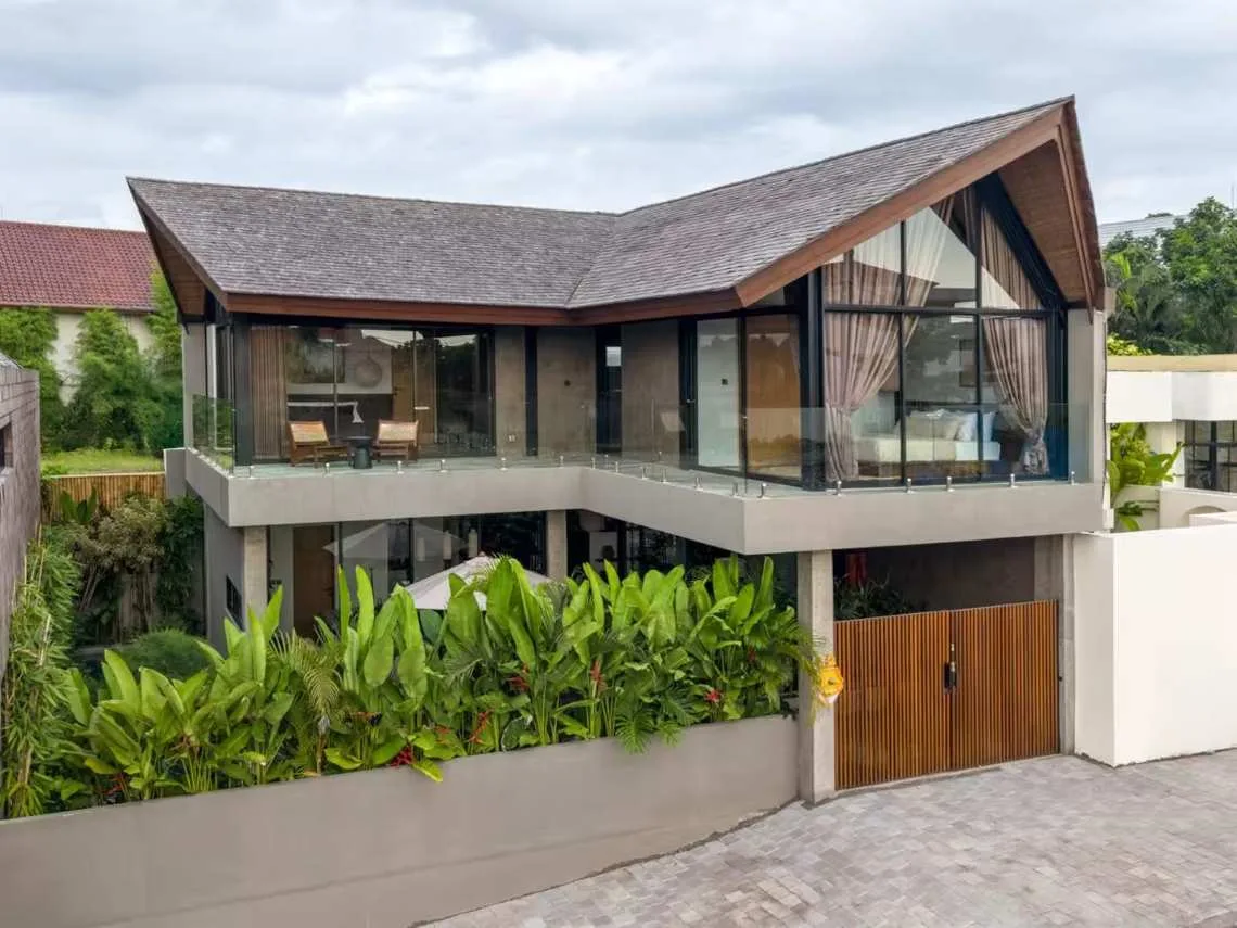 Modern 2 Bedroom Tropical Villa for Monthly Rent in Umalas Bali
