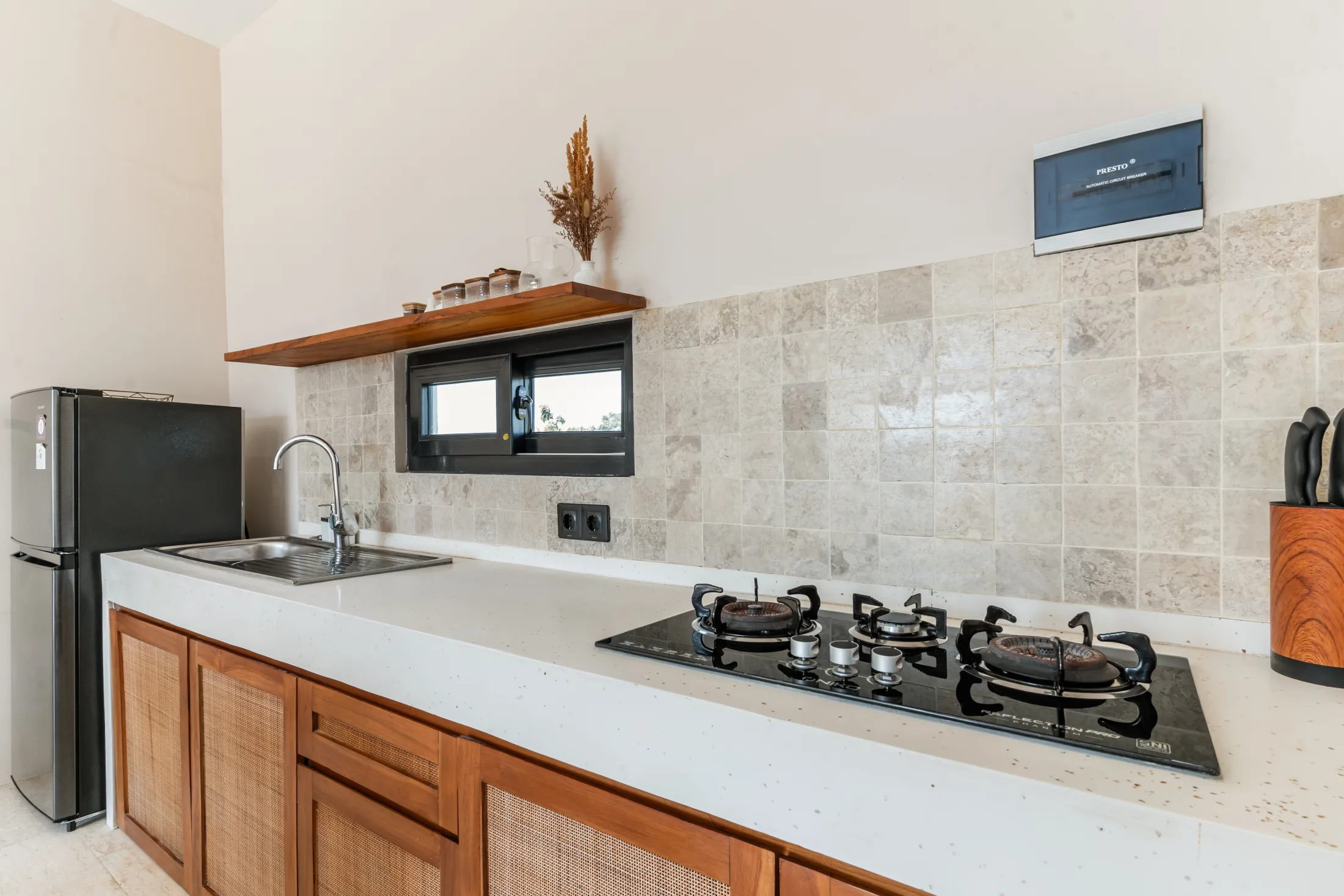 BALANGAN BEACH 1-BEDROOM APARTMENT 25-YEAR LEASEHOLD SEA VIEW SUNSET VIEW FULLY FURNISHED