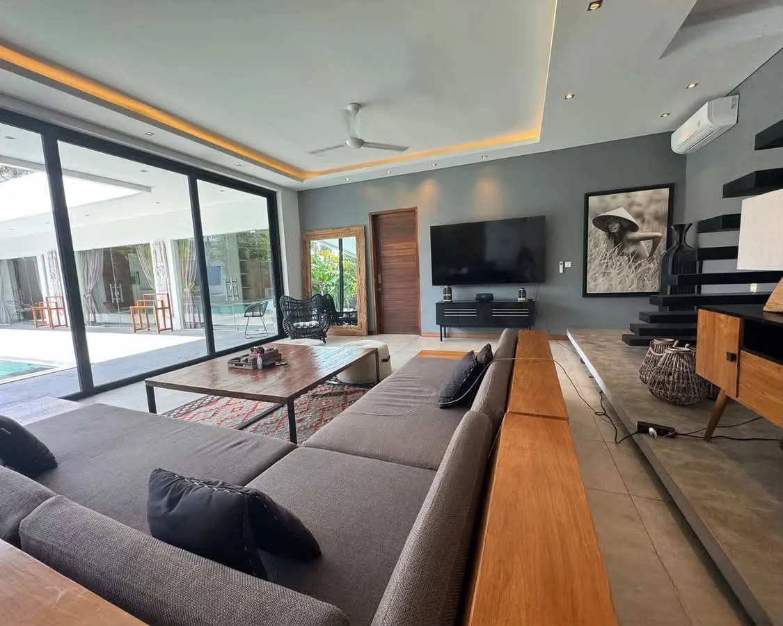 Freehold 5 Bedroom Elegant Luxury Villa for Sale in Berawa Canggu Bali