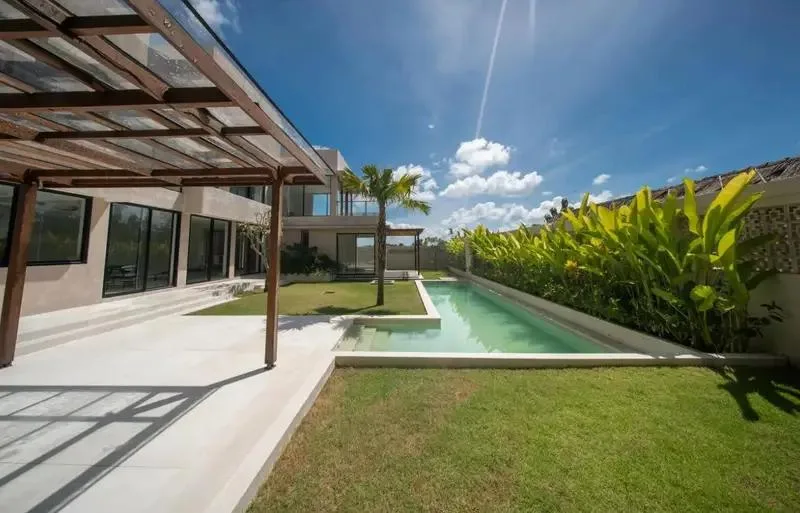 4 Bedroom Freehold Luxury Tropical Villa for Sale in Bingin Uluwatu Rare Investment