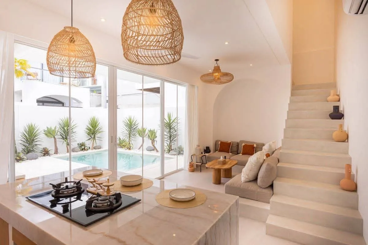 Yearly 4 Bed Mediterranean Luxury Beach Villa in Batu Bolong Bali
