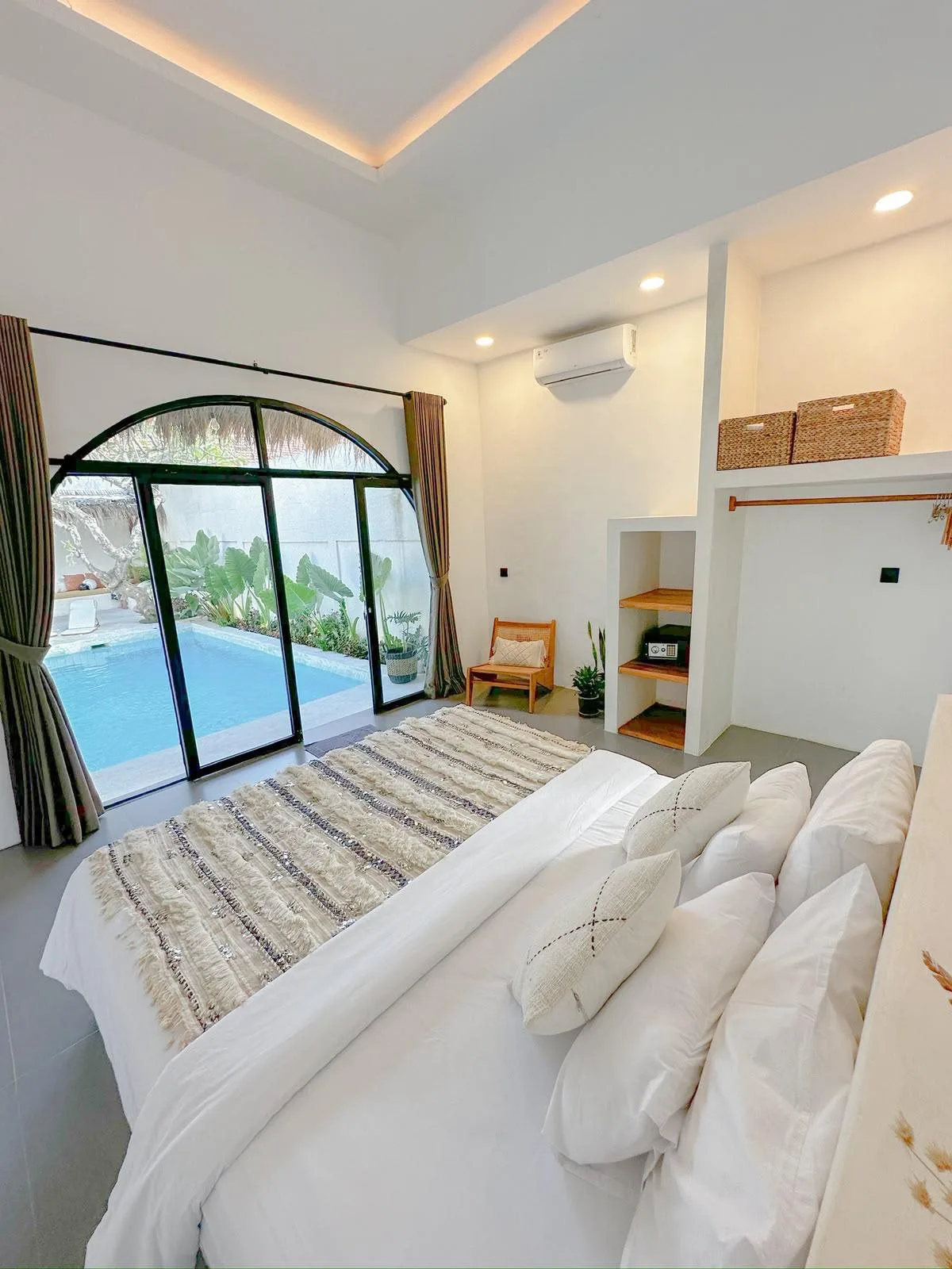 KEROBOKAN | 2-BEDROOM VILLA | RENTAL | REF ID: DR0419