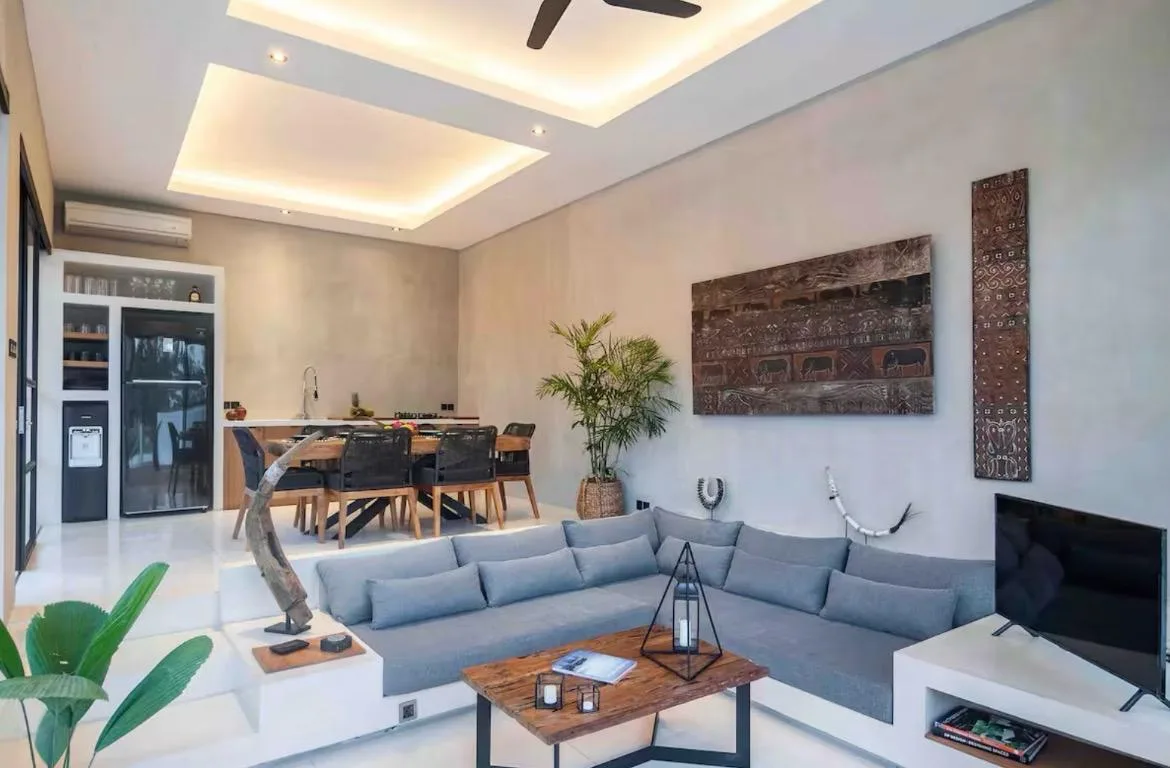 Authentic 4 Bedroom Villa for Rent in Pererenan with Private Pool and Garden
