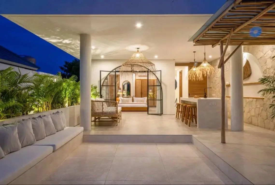 Luxury 6 Bedroom Freehold Villa for Sale in Umalas Gated Community