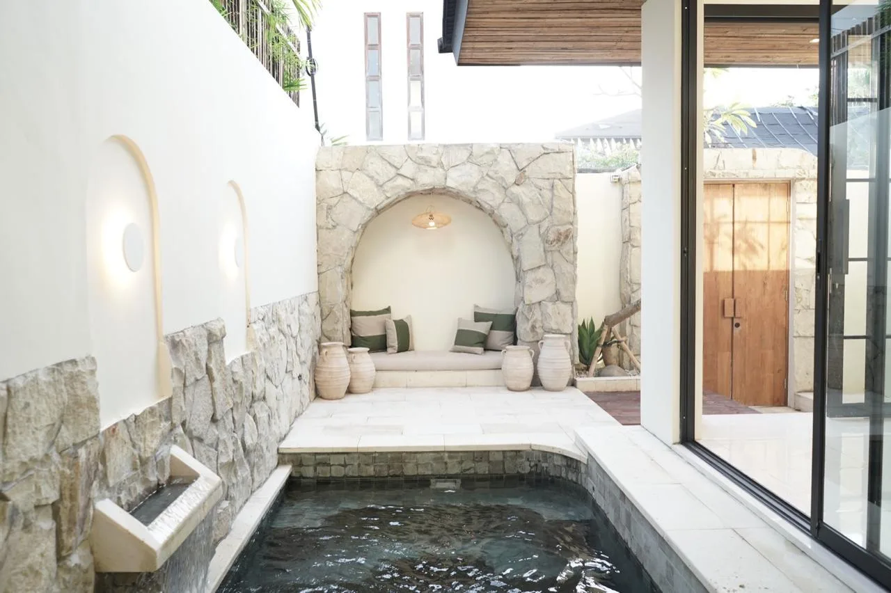 Modern 2 Bedroom Smart Villa in the Heart of Seminyak for Gamers and Developers