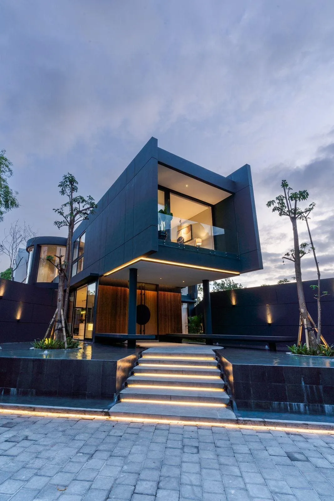 Pererenan 5 Bedroom Luxury Villa with Five Star Facilities for Sale and Rent