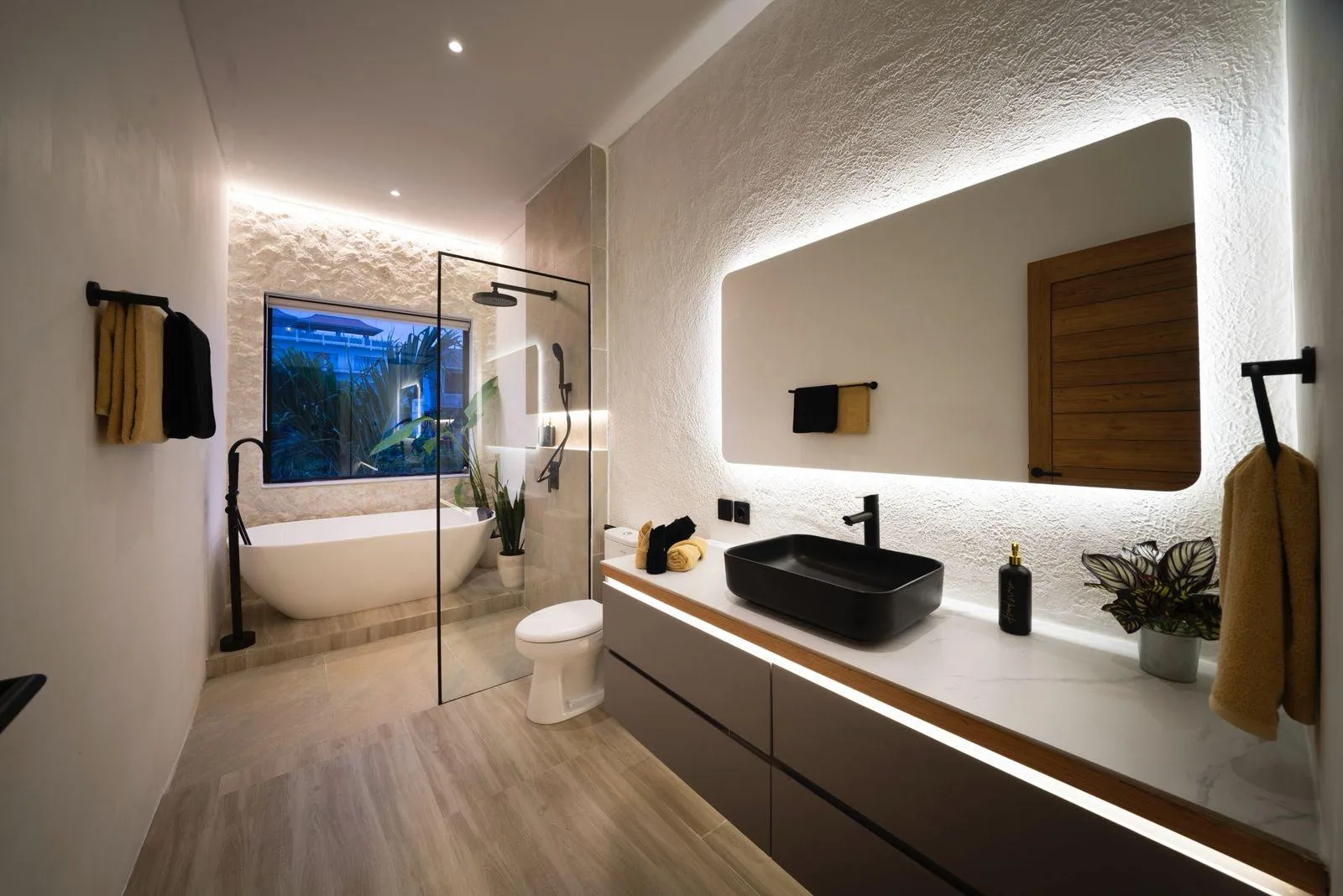 Modern 3 Bedroom Rental and Leasehold Villa for Sale in Canggu Bali