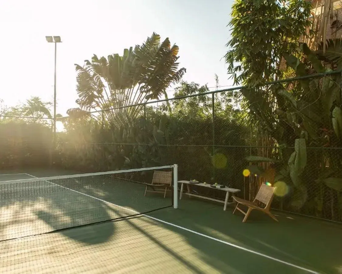 Freehold 6 Bedroom Luxury Estate with Tennis Court for Sale in Uluwatu