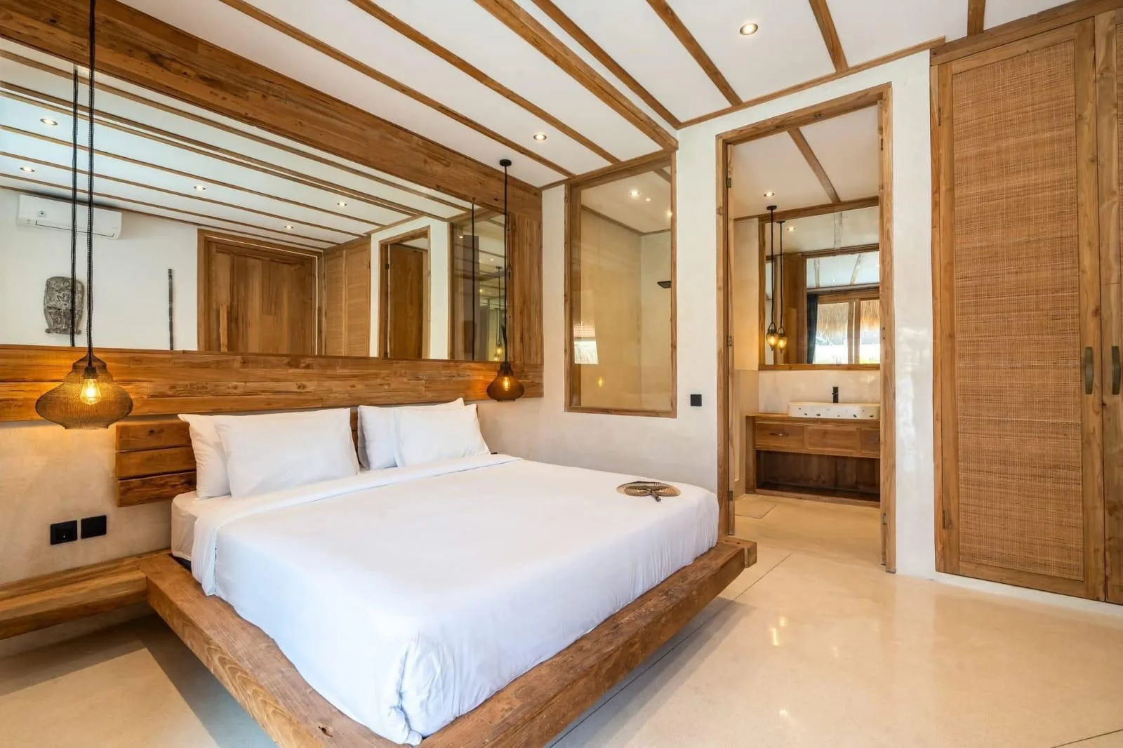 Bohemian 3 Bedroom Rental Villa in Berawa Canggu