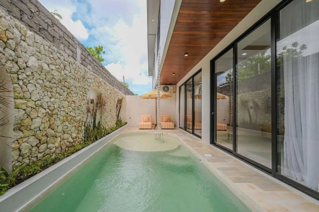 3 Bedroom Tropical Villa for Yearly Rent in Prime Umalas Bali