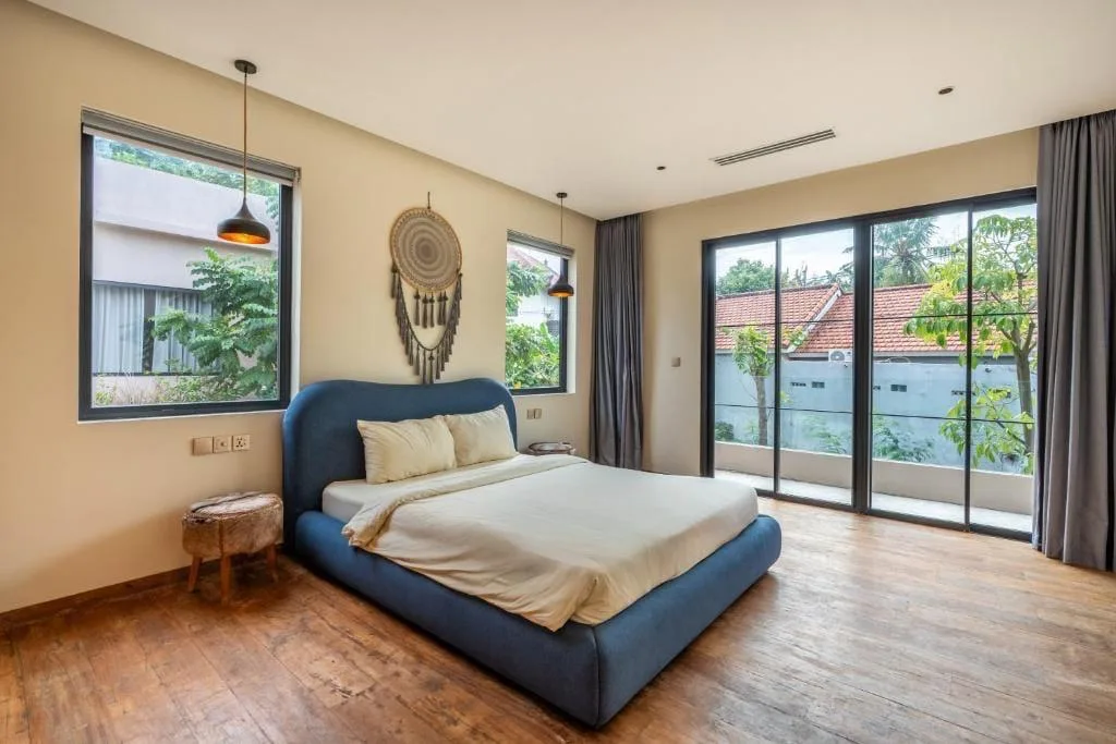 BATU BOLONG, CANGGU | 4-BEDROOM VILLA | MONTHLY RENTAL | REF ID: DR0470