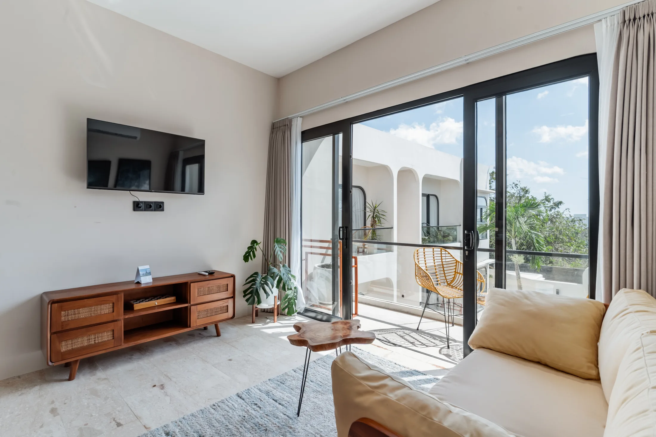 BALANGAN BEACH 1-BEDROOM APARTMENT 25-YEAR LEASEHOLD SEA VIEW SUNSET VIEW FULLY FURNISHED