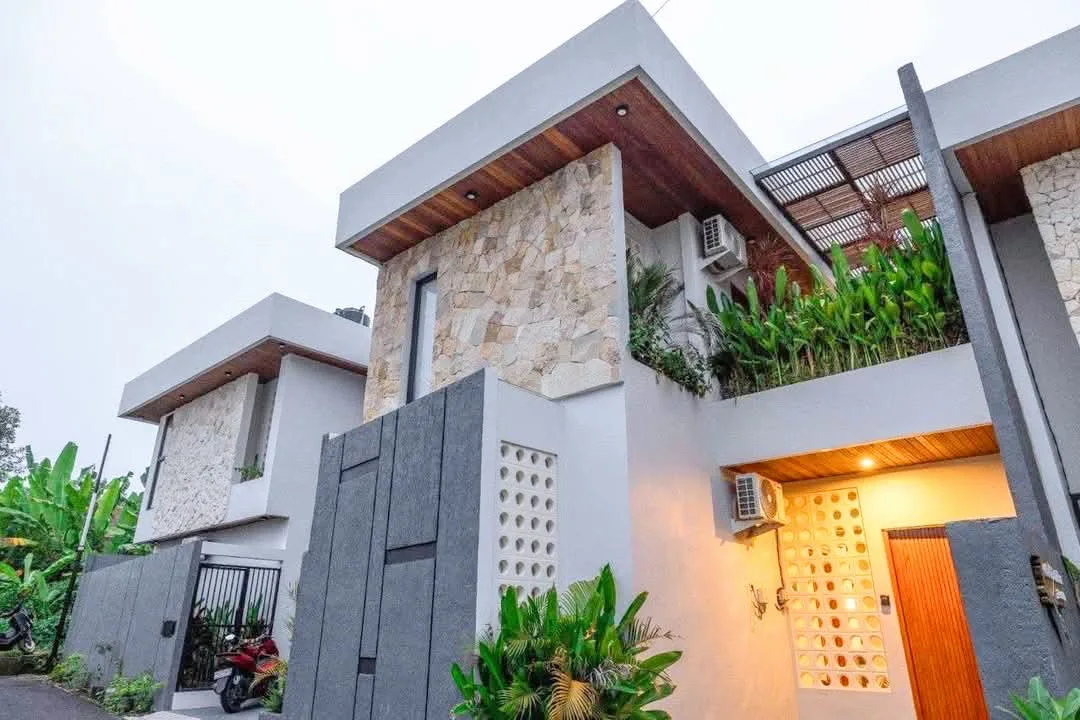 Modern 3 Bedroom Freehold Villa for Sale in Pererenan Bali with Rice Field Views