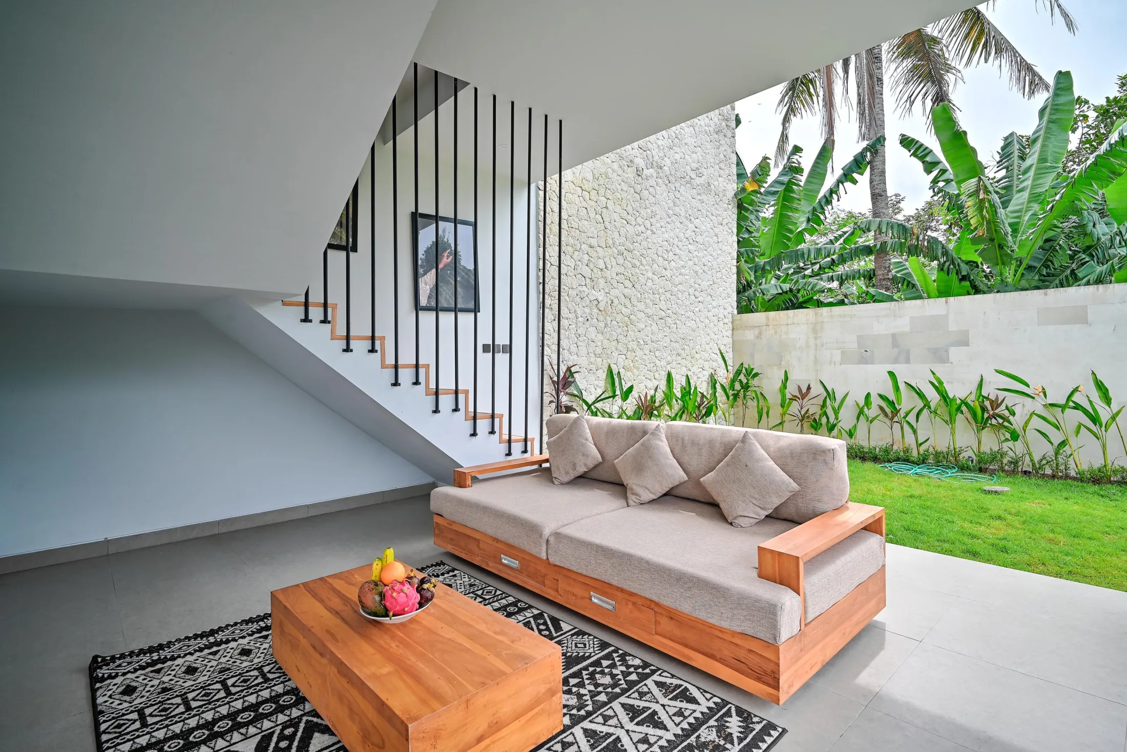 KABA-KABA | 3-BEDROOM LUXURY VILLA | 366 M2 LAND | 300 M2 BUILDING | FREEHOLD | FOR SALE | REF ID: DR0407