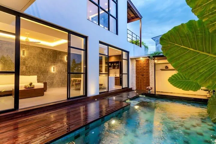 Monthly Modern 3 Bedroom Rental Villa in Berawa Canggu