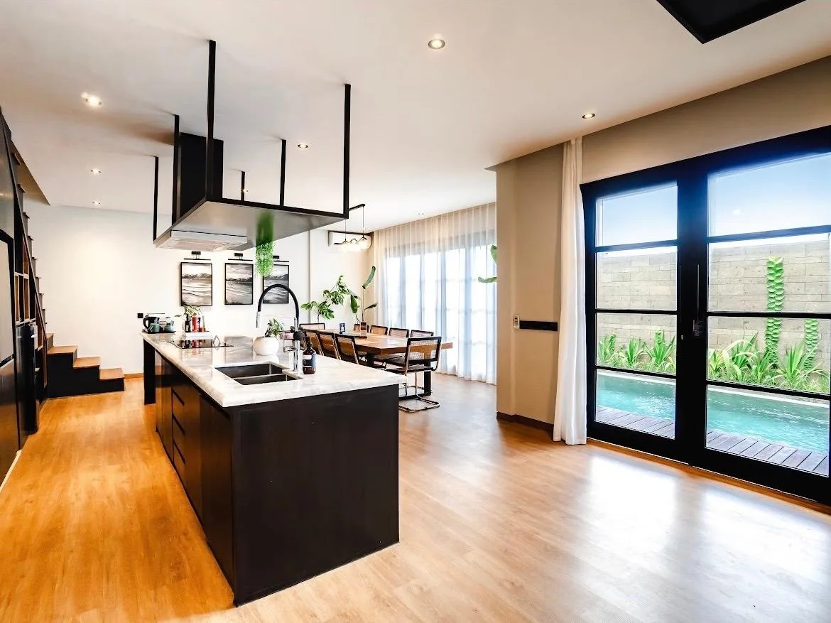 Luxury 3 Bedroom Villa for Rent in Berawa Walking Distance to the Beach