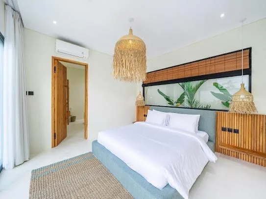 Modern 4 Bedroom Villa for Sale with Freehold and Leasehold Options in Seminyak