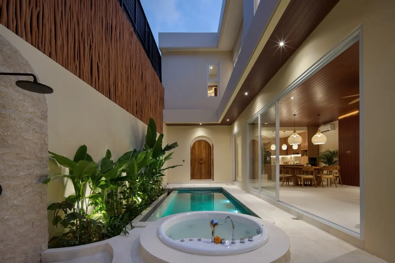Leasehold 3 bedroom villa in Tumbak Bayuh