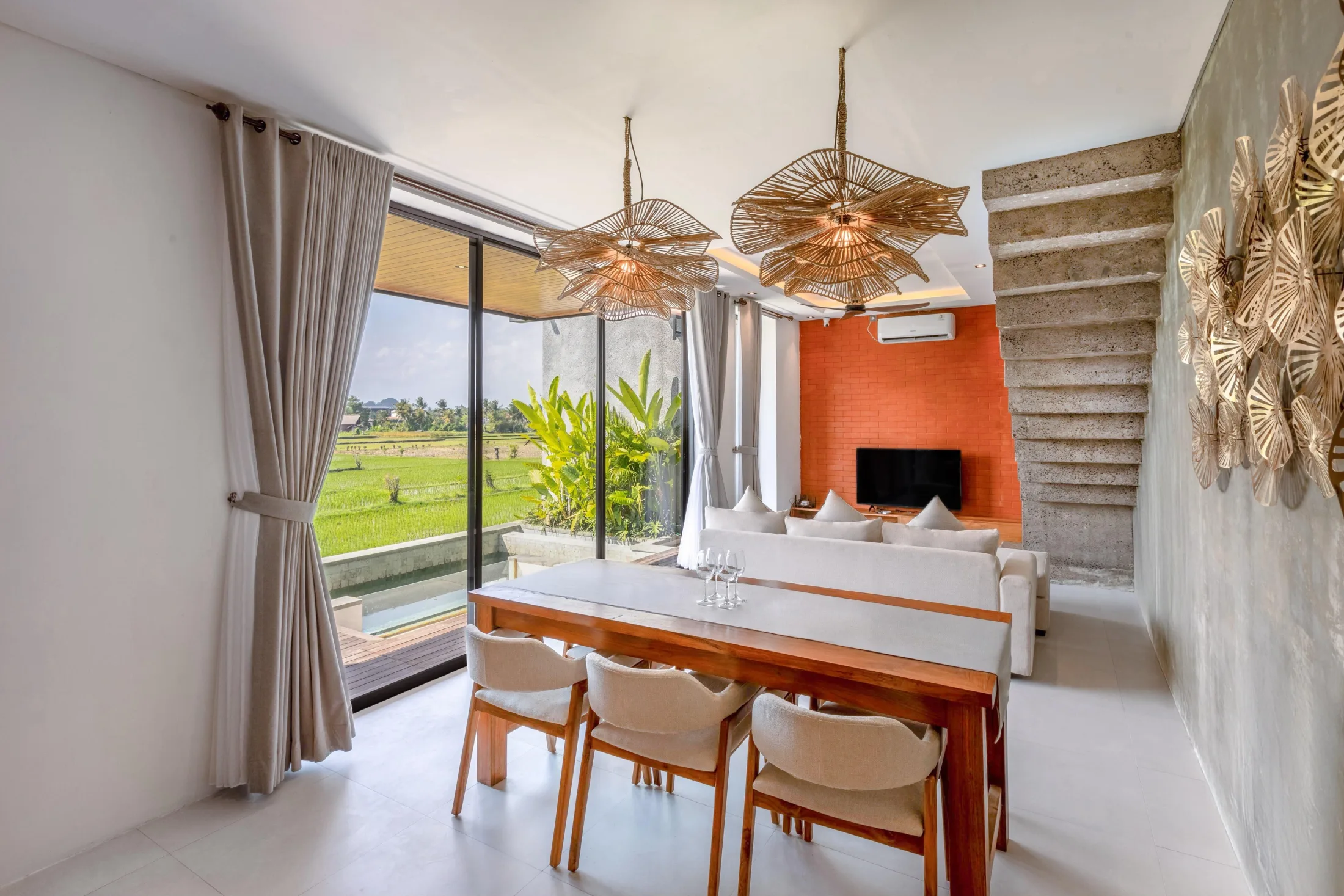 Freehold 2 Bedroom Rise Field View in Ubud