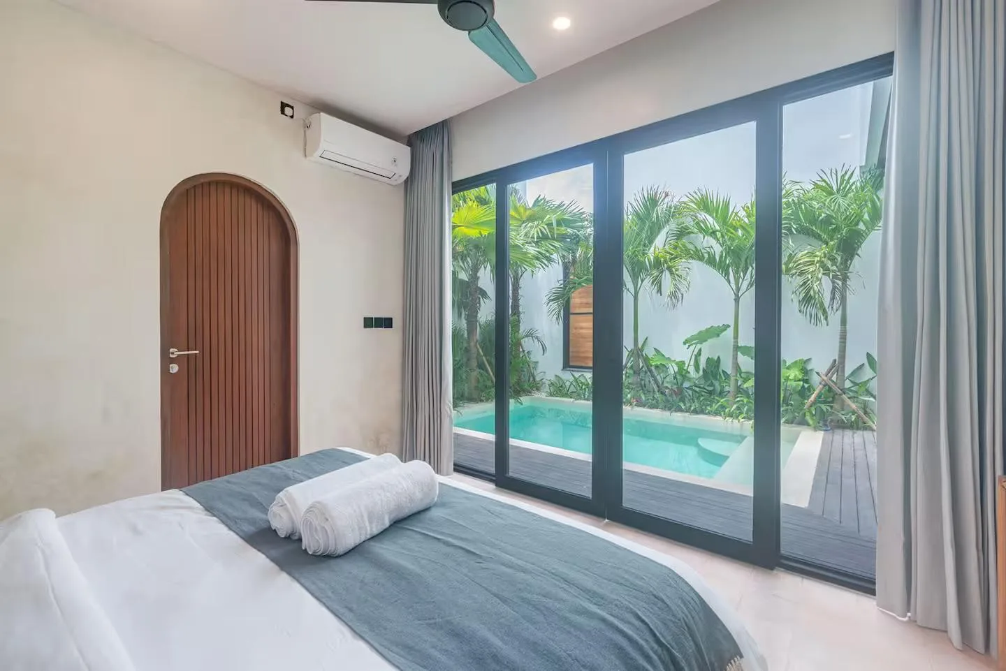 Berawa 2-Bedroom Villa with Rooftop: Comfortable Monthly Rental in a Prime Location