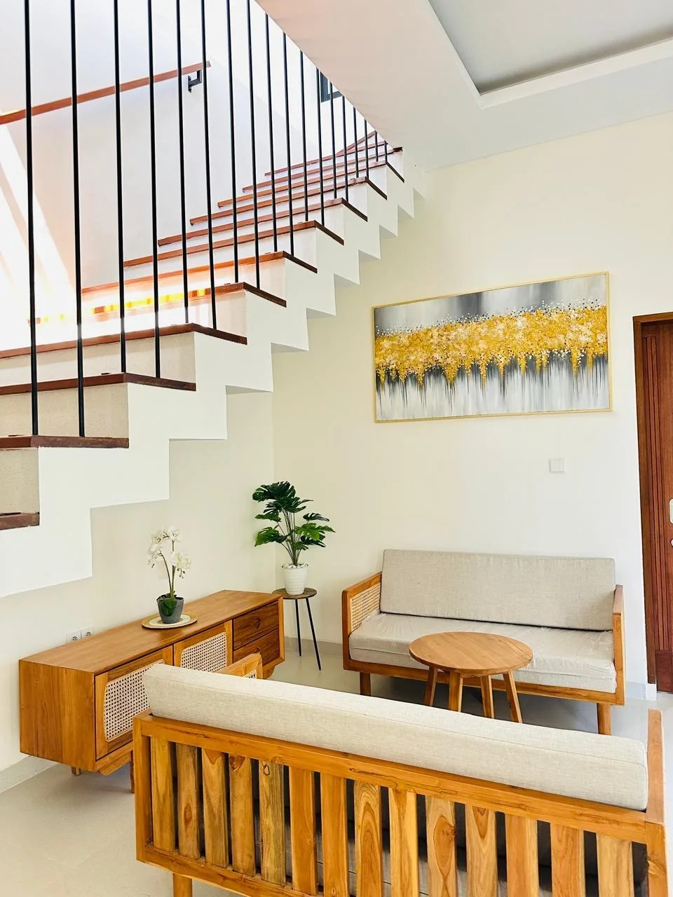 Freehold Modern Santorini Villa in Goa Gong Ungasan