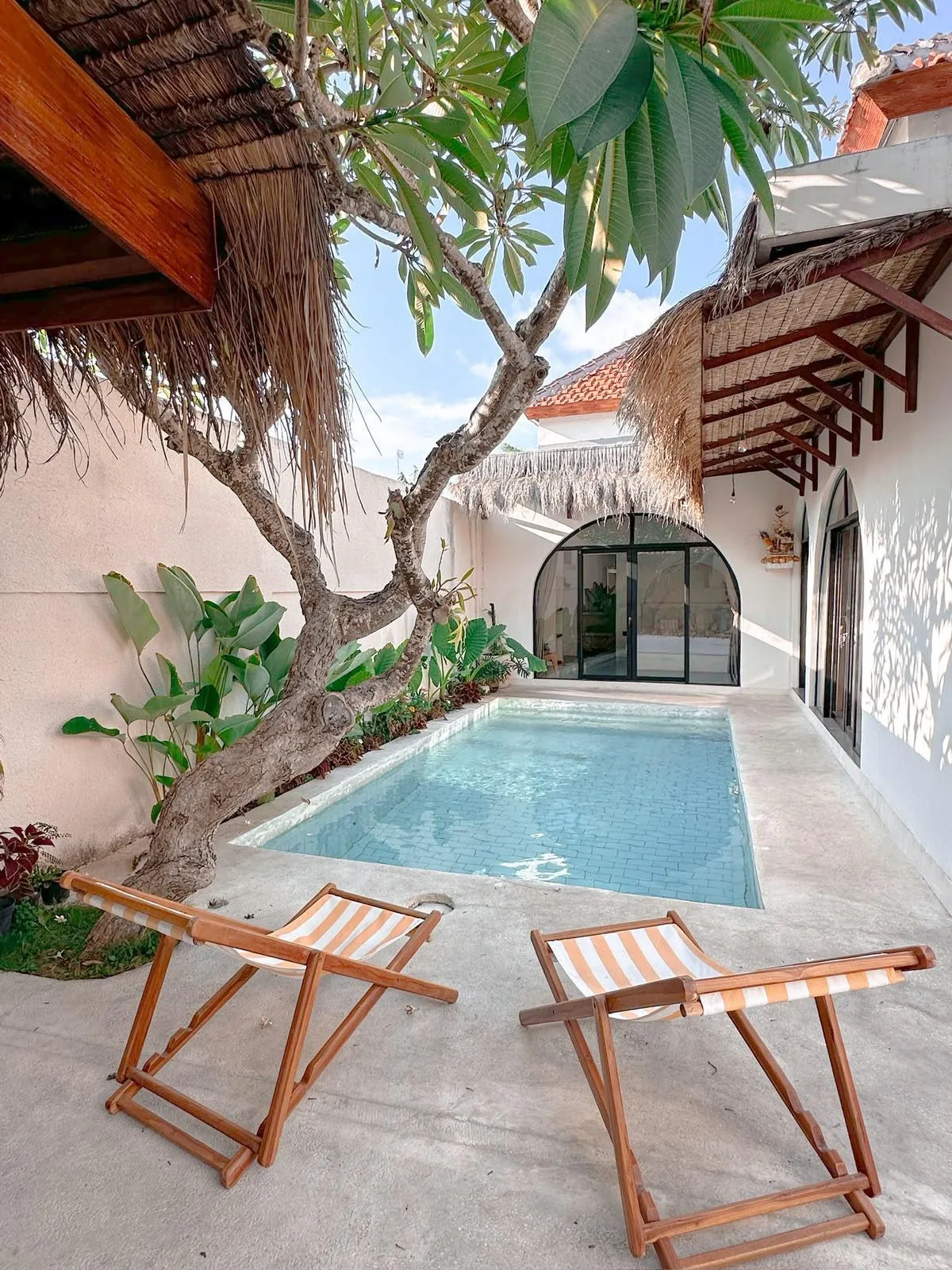 KEROBOKAN | 2-BEDROOM VILLA | RENTAL | REF ID: DR0419