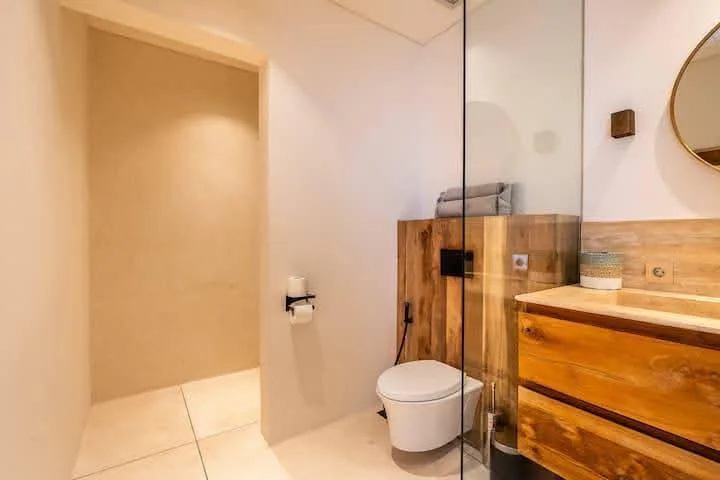 Monthly Fully Serviced 4 Bedroom Luxury Rental Villa in Berawa Canggu