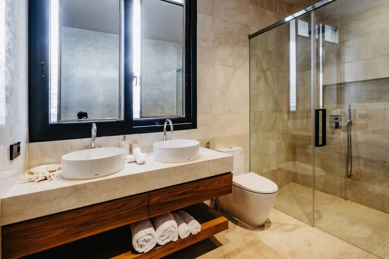 Invest in a Modern 5 Bedroom Luxury Villa in Berawa Bali