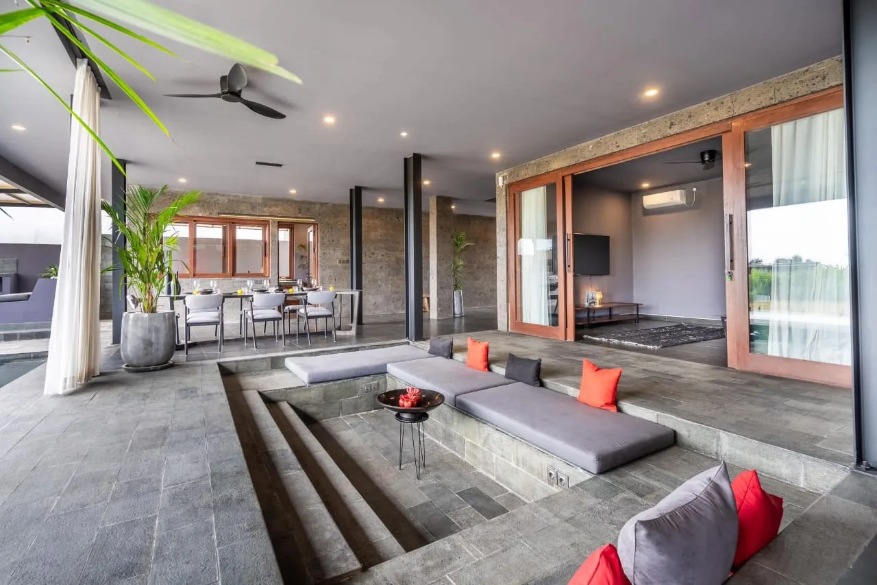5 Bedroom Luxury Villa for Rent with Volcano and Rice Field Views in Pererenan Tumbak Bayuh