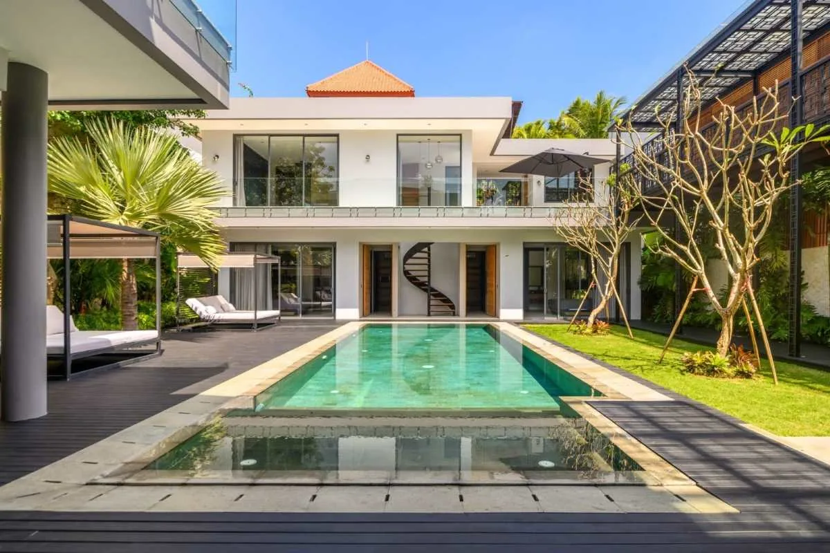 Modern Freehold Villa for Sale in Jimbaran Bay with Ocean Views