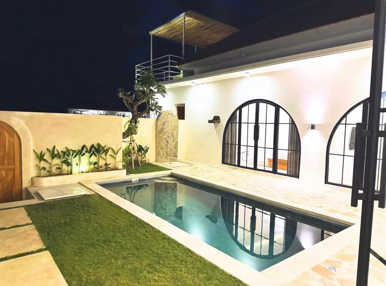 Long Term 3 Bedroom Modern Tropical Rental Villa in Canggu Bali