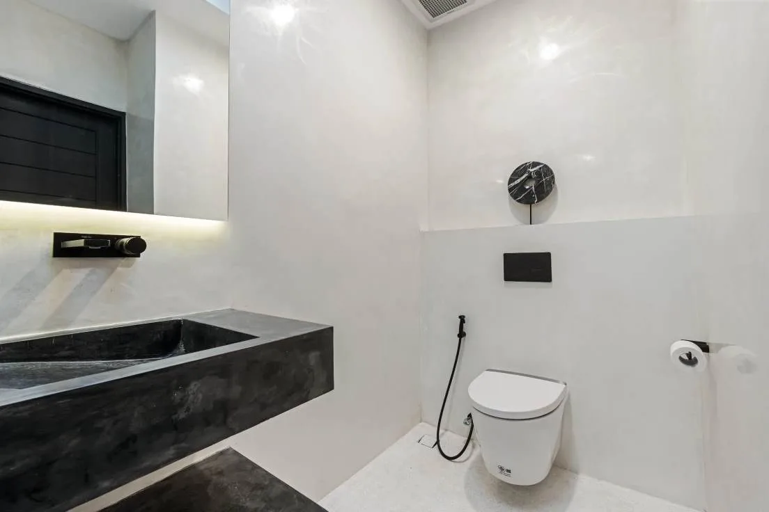 5 Bedroom Luxury Villa for Monthly Rent in Pererenan Pantai Lima