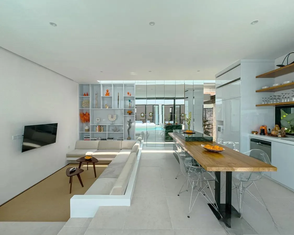 2-Bedroom Boutique Villa for Lease: Contemporary Design in a Prime Sanur Location
