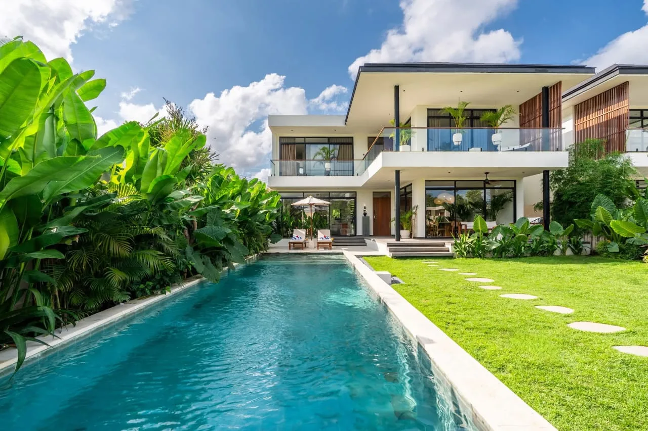 Elegant 3 Bedroom Luxury Villa for Rent in Prime Berawa Canggu