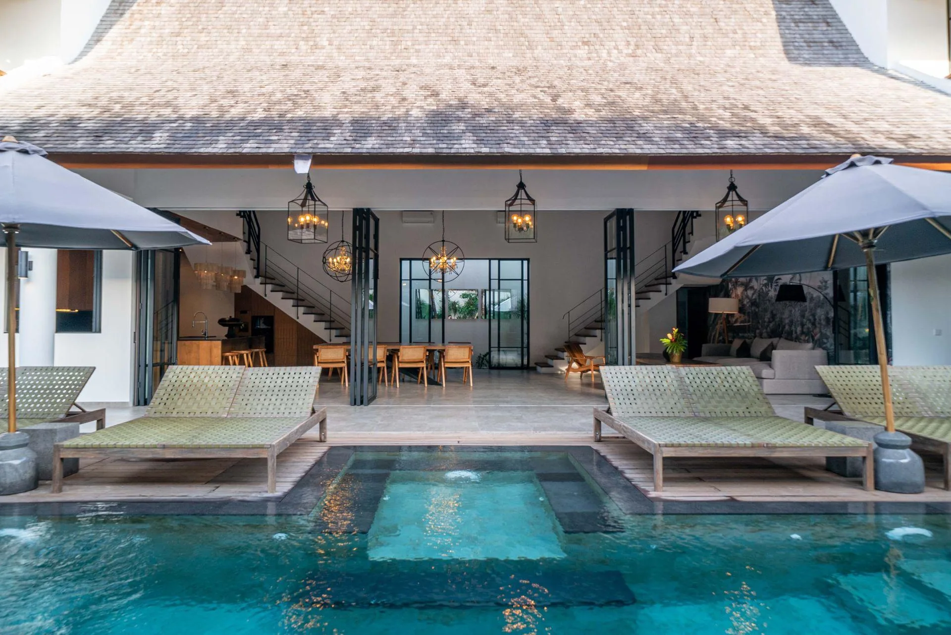 Leasehold 4 Bedroom Luxury Villa in Pererenan