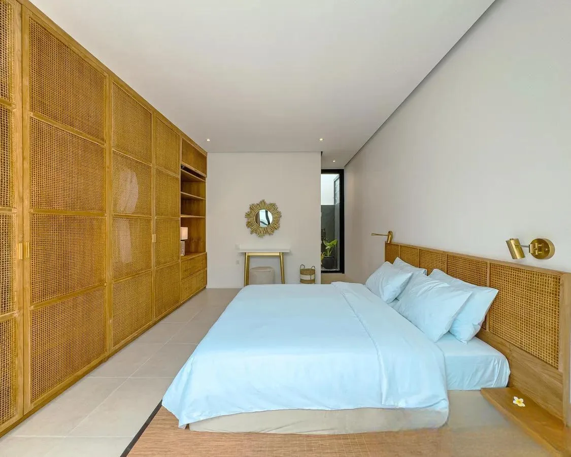 2-Bedroom Boutique Villa for Lease: Contemporary Design in a Prime Sanur Location