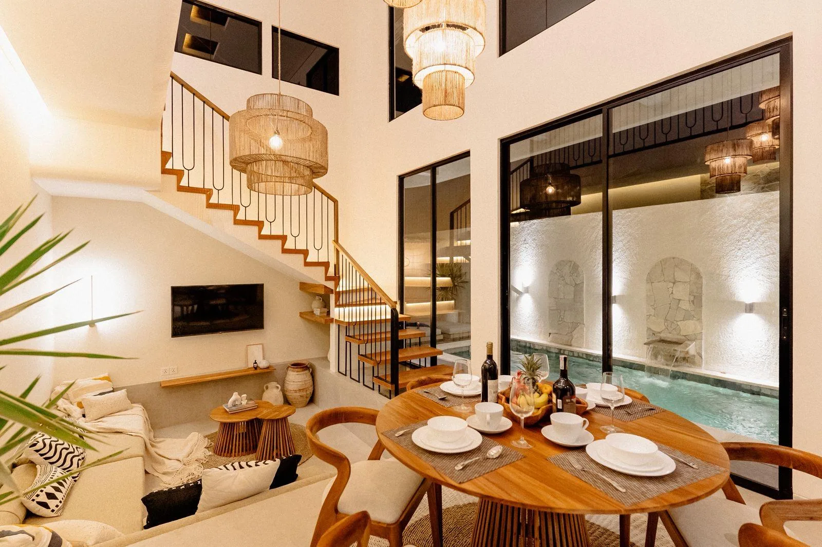 Modern 3 Bedroom Leasehold Villa in Central Seminyak Near Sunset Beach Clubs