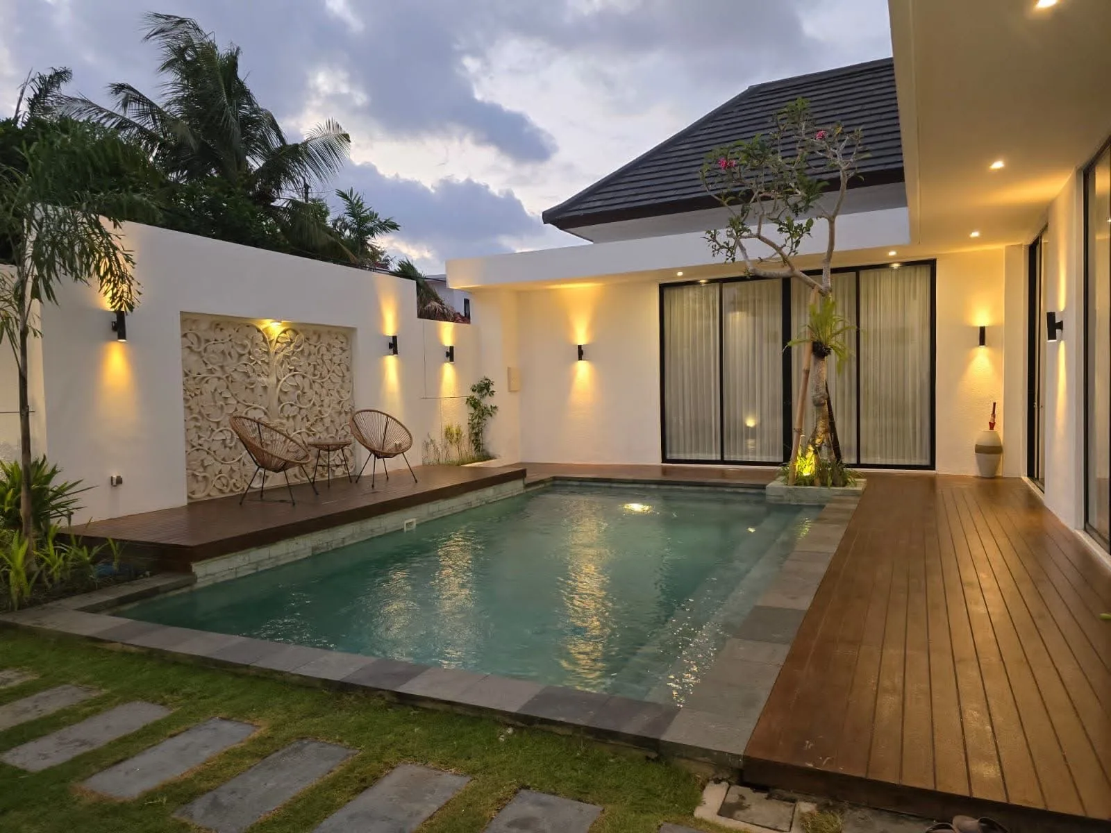 Leasehold 3 Bedroom Investment Villa for Sale in Seminyak Bali