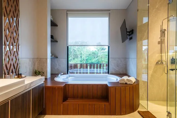 5 Bedroom Luxury Tropical Estate for Rent in Premium Ungasan Location