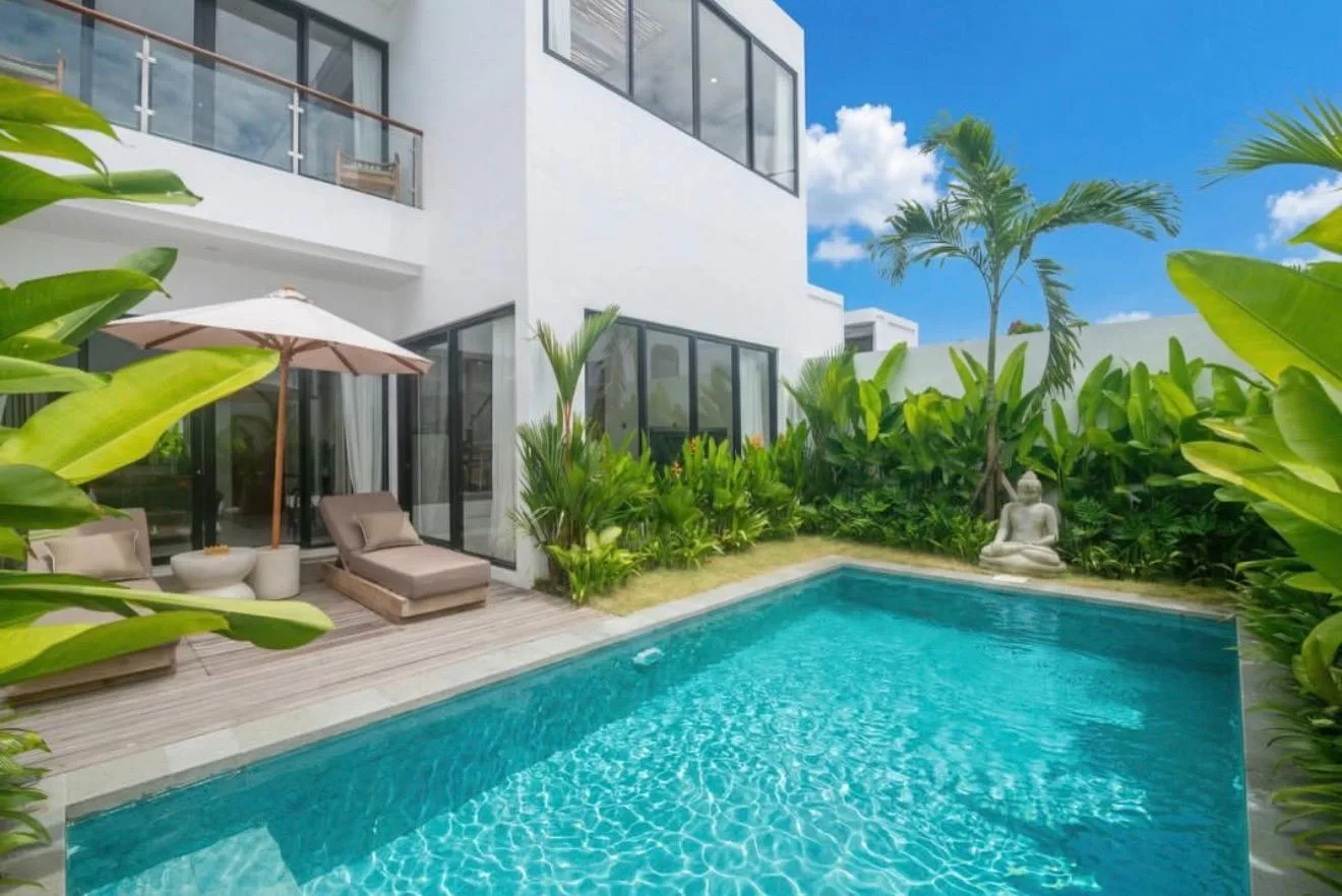 Premium Living in Prime Berawa, Fully Serviced 2-Bedroom Monthly Rental Villa