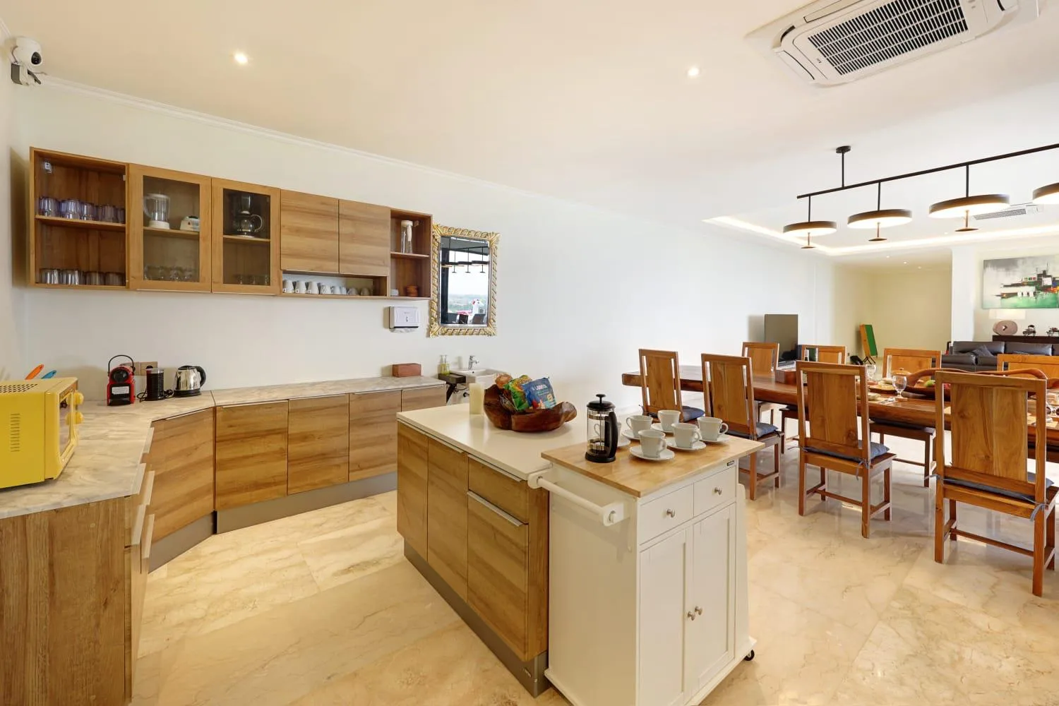 Freehold 6 Bedroom Ocean View Wedding Villa for Sale in Uluwatu