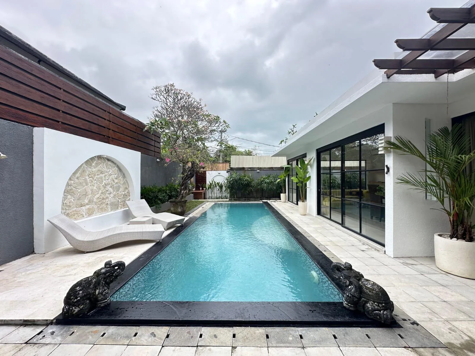 KEROBOKAN, KUWUM | 2-BEDROOM VILLA | LEASEHOLD | REF ID: DR0444