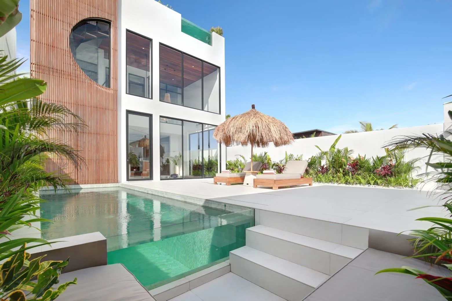 PERERENAN | 3-BEDROOM OCEAN VIEW VILLA | ROOFTOP PLUNGE POOL | MONTHLY RENTAL | REF ID: DR0395